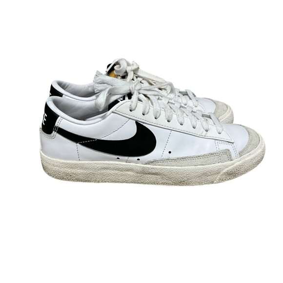 Nike Men's White and Black Sneakers - Picture 3 of 12